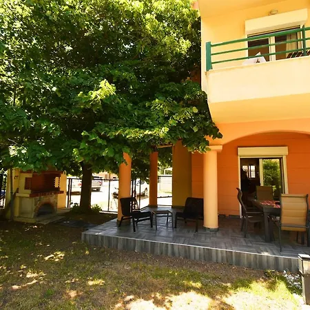 Nena Sea Side Maisonette, Holiday home Hanioti