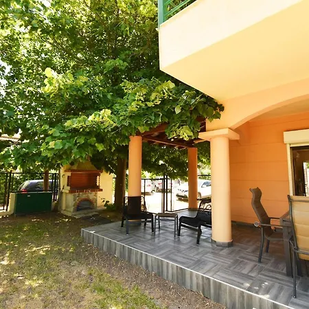 Nena Sea Side Maisonette, *